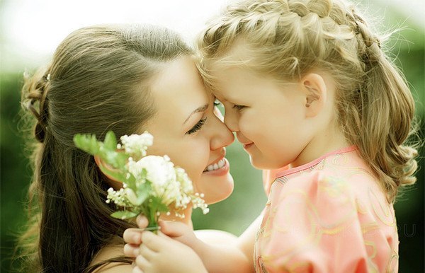 Когда День матери в России в 2014 году?